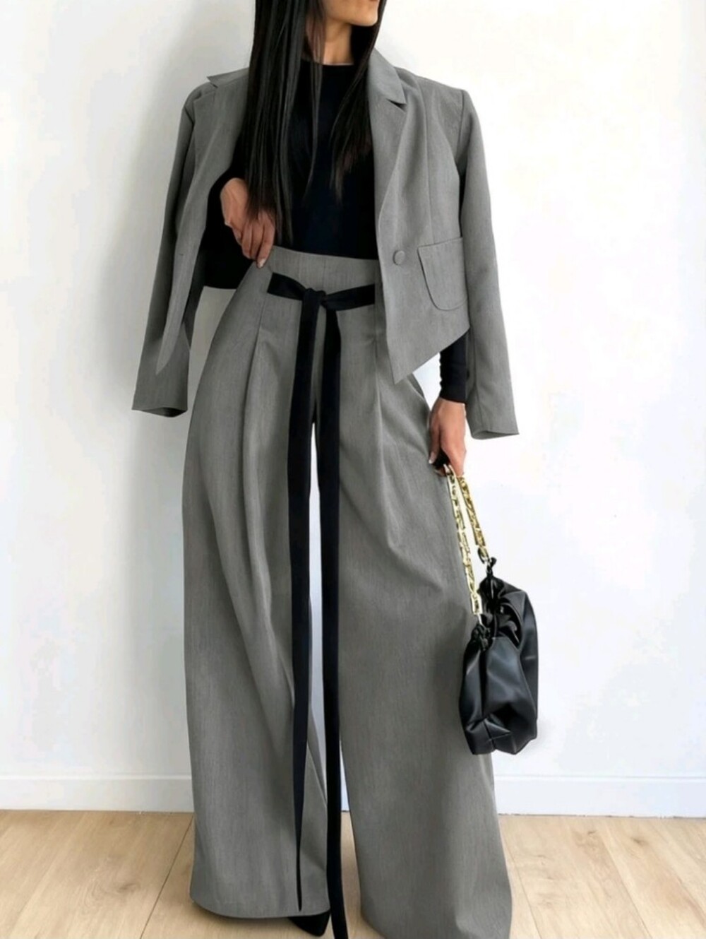 Women's Winter 2026 New Set, Elegant Commuter Loose Fit Fashionable Retro Design